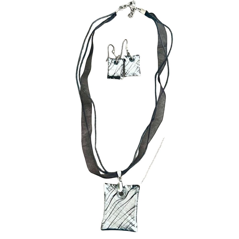 Black & silver patterned glass handmade ribbon matching necklace & earring set